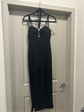 Strapless Black Evening Dress with Decorative Pendant